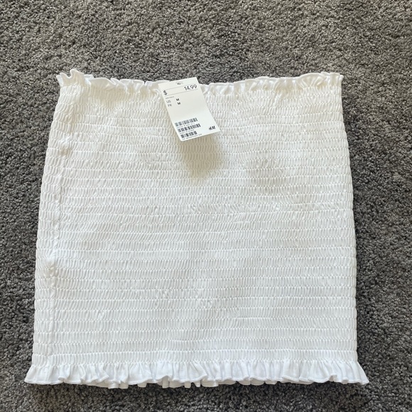 H&M TUBE TOPS🤍🖤 - Picture 3 of 4